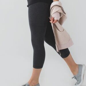166. Lululemon Wunder Under Crop 21”
Heathered Black
